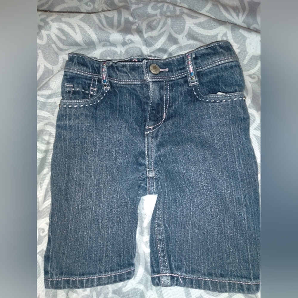Girls Levi's capri shorts